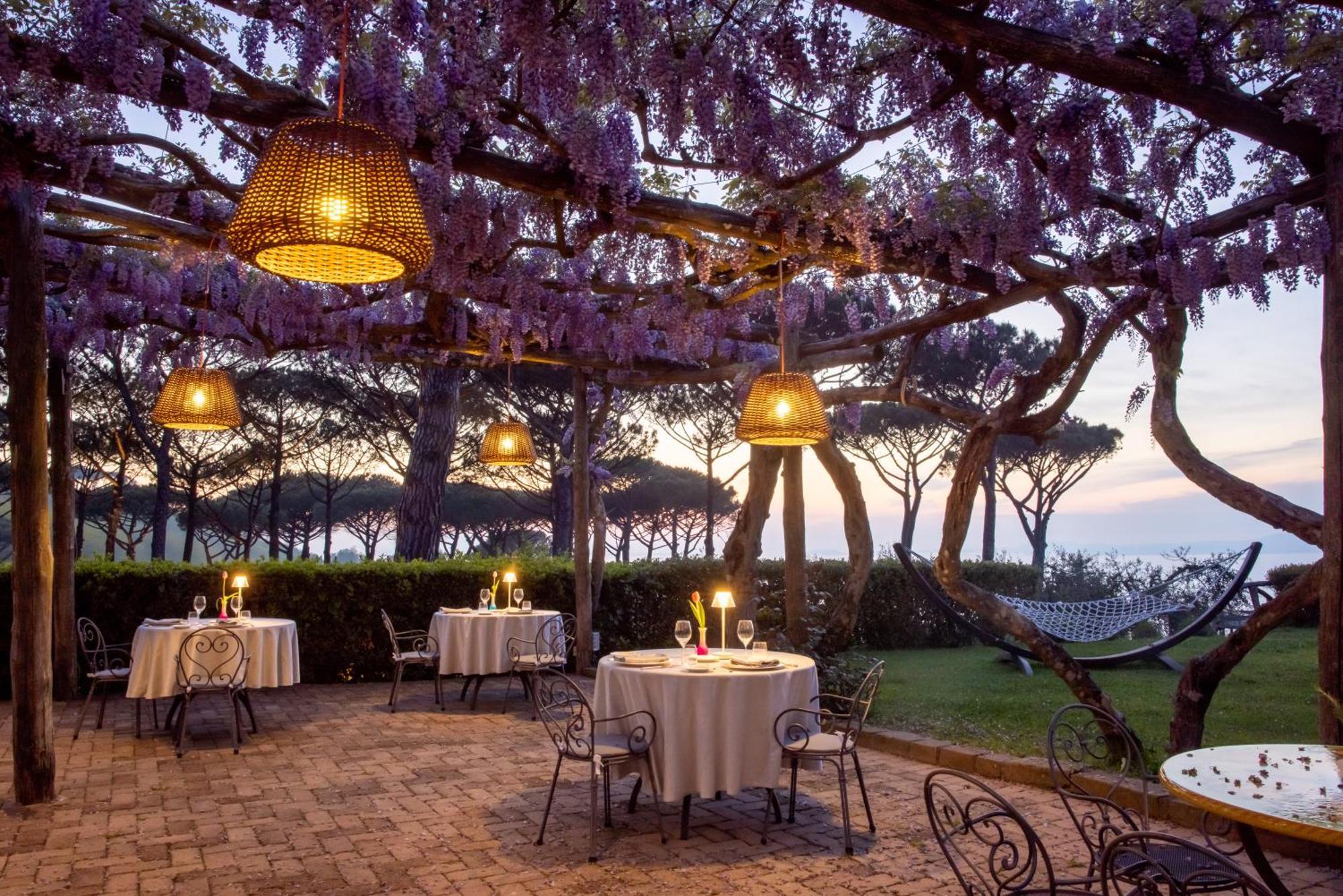 Hotel Oasi Olimpia Relais SantʼAgata sui Due Golfi Exterior foto